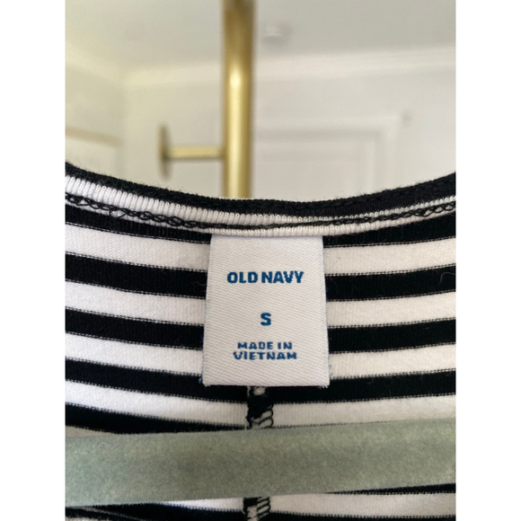 Old Navy Midi Dress Striped Black White Sleeveless Parisian Scandi Academia S - Picture 3 of 6